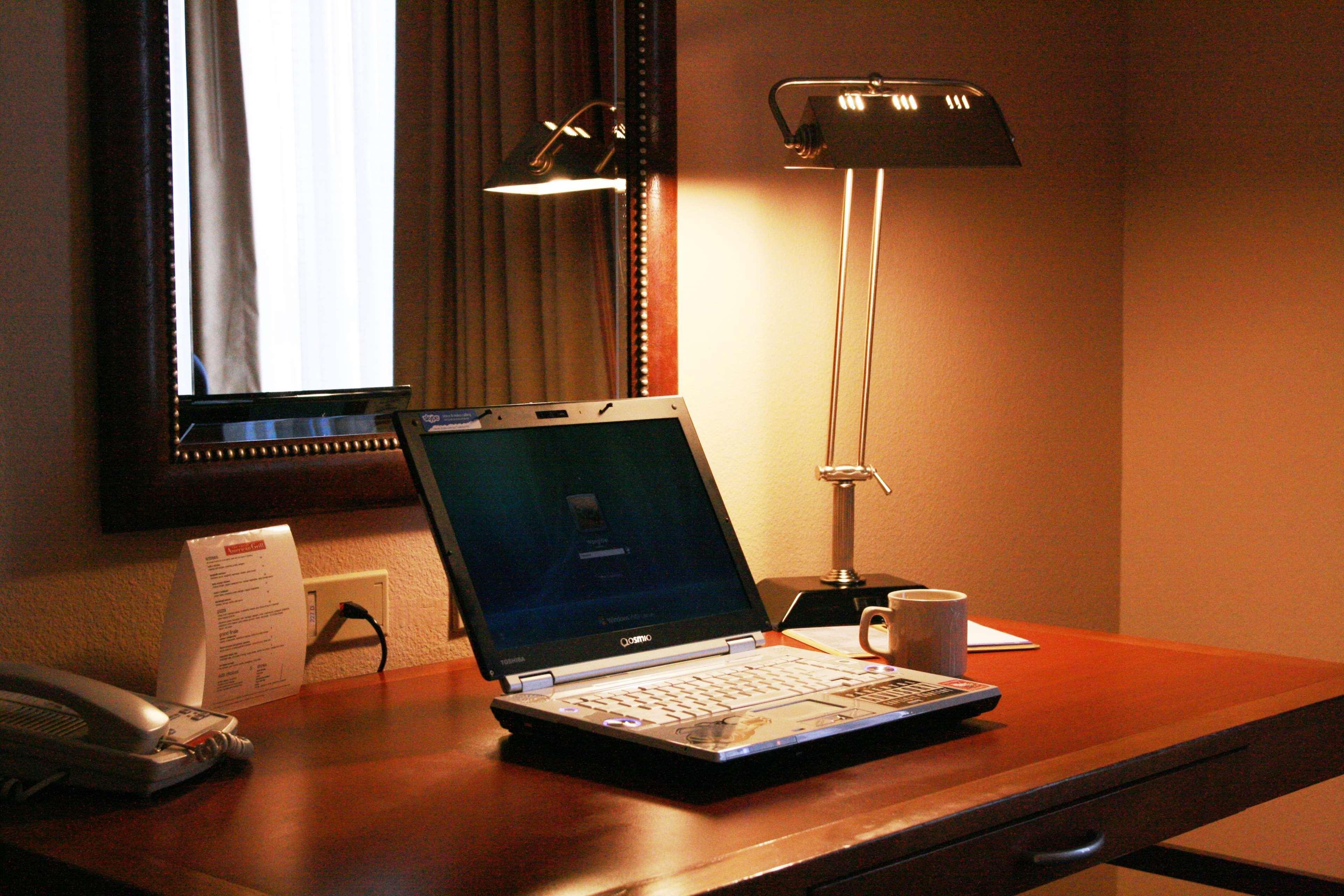 Hilton Garden Inn Rockford Bagian luar foto