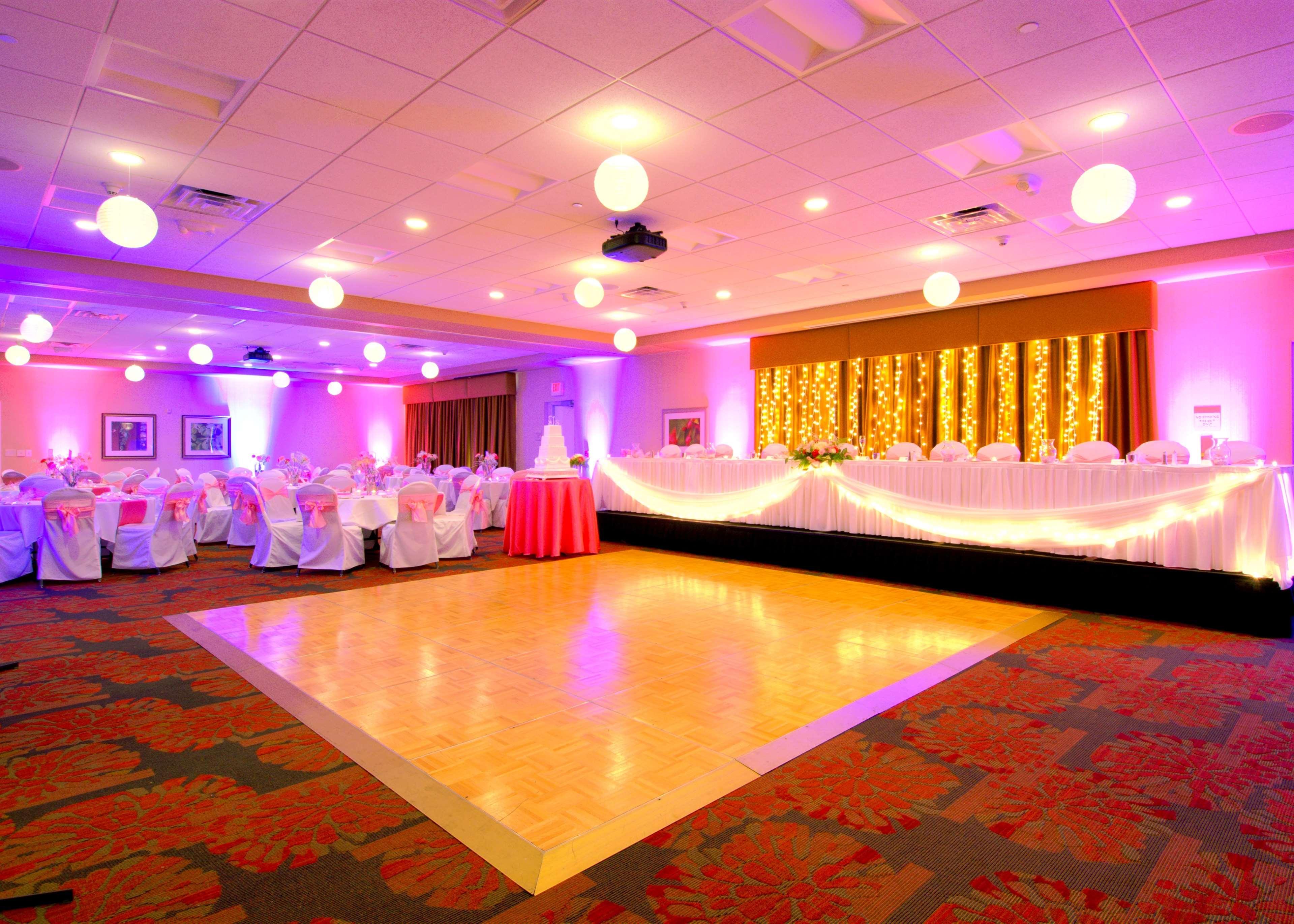 Hilton Garden Inn Rockford Bagian luar foto