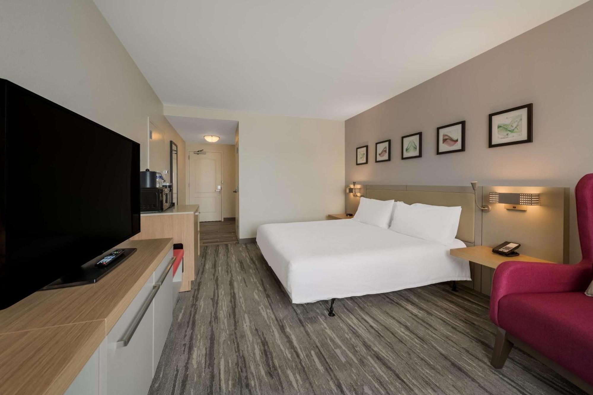 Hilton Garden Inn Rockford Bagian luar foto