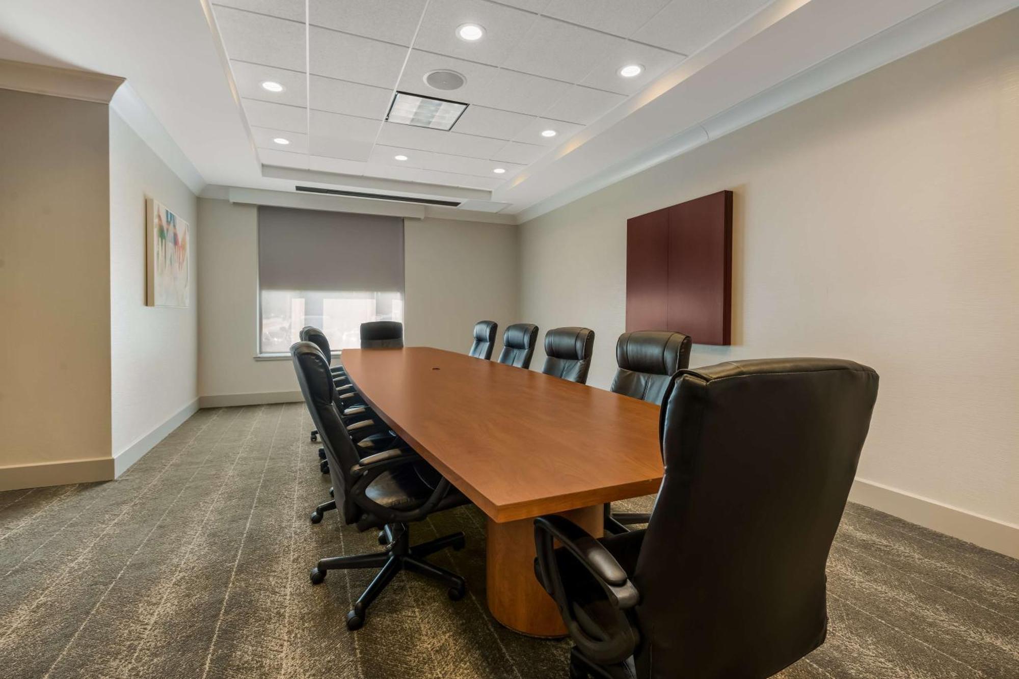 Hilton Garden Inn Rockford Bagian luar foto