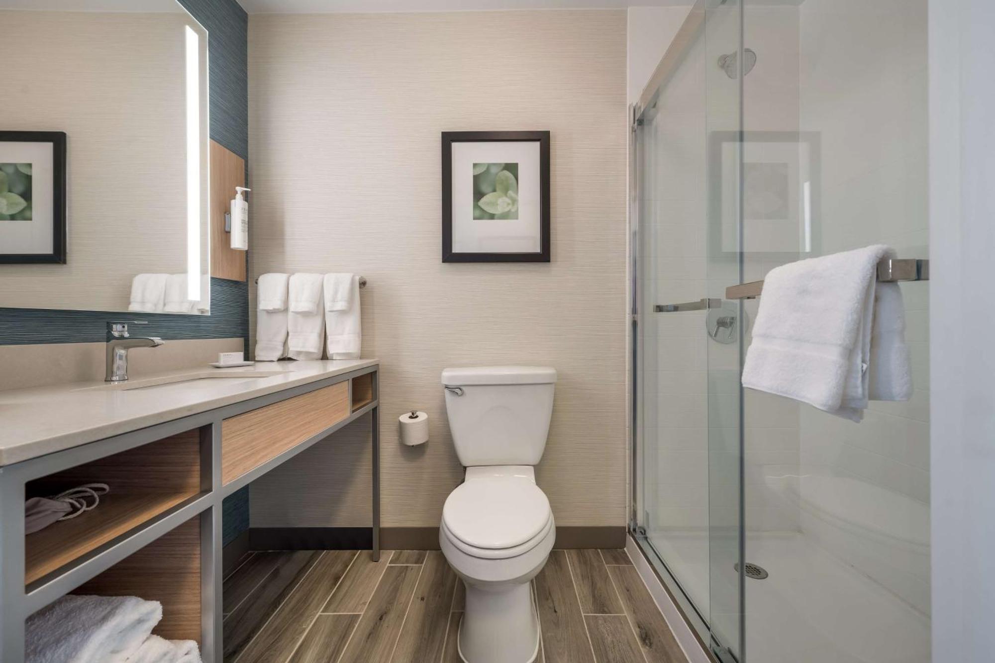 Hilton Garden Inn Rockford Bagian luar foto
