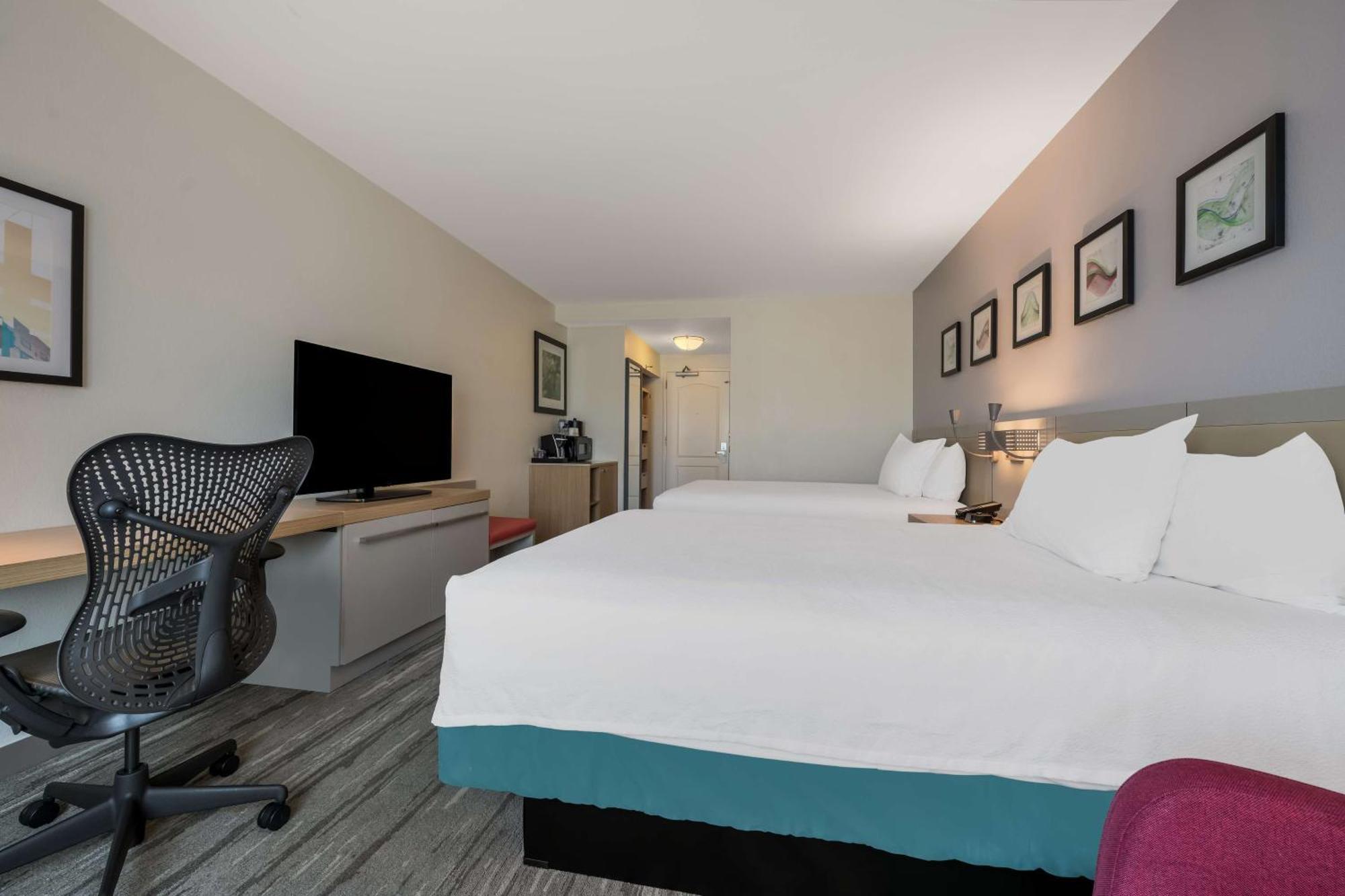 Hilton Garden Inn Rockford Bagian luar foto