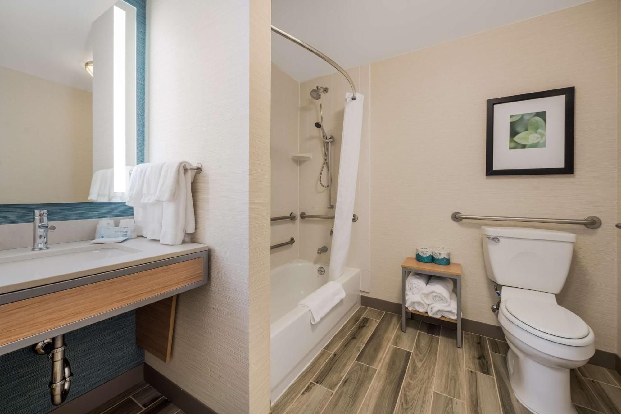 Hilton Garden Inn Rockford Bagian luar foto