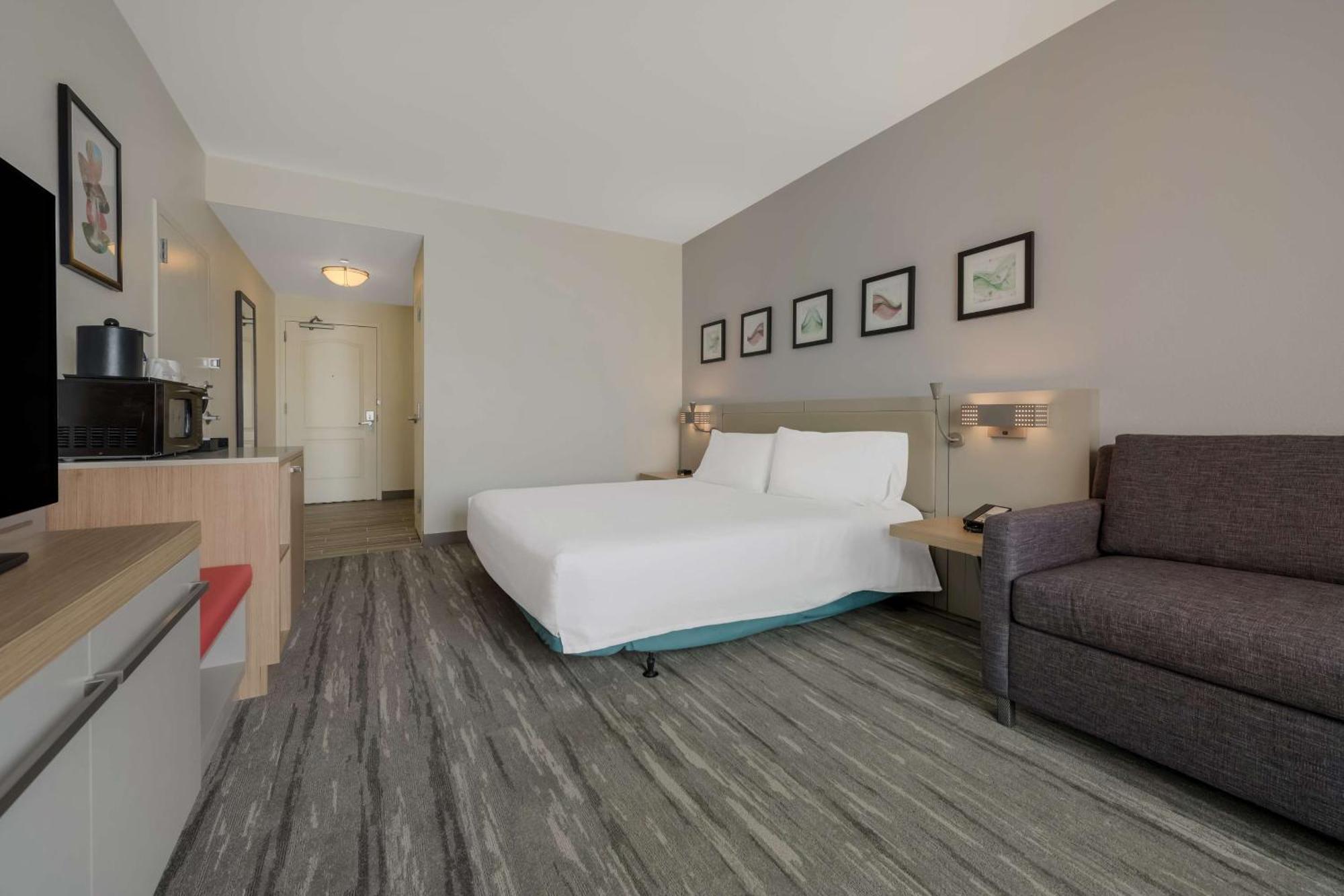 Hilton Garden Inn Rockford Bagian luar foto