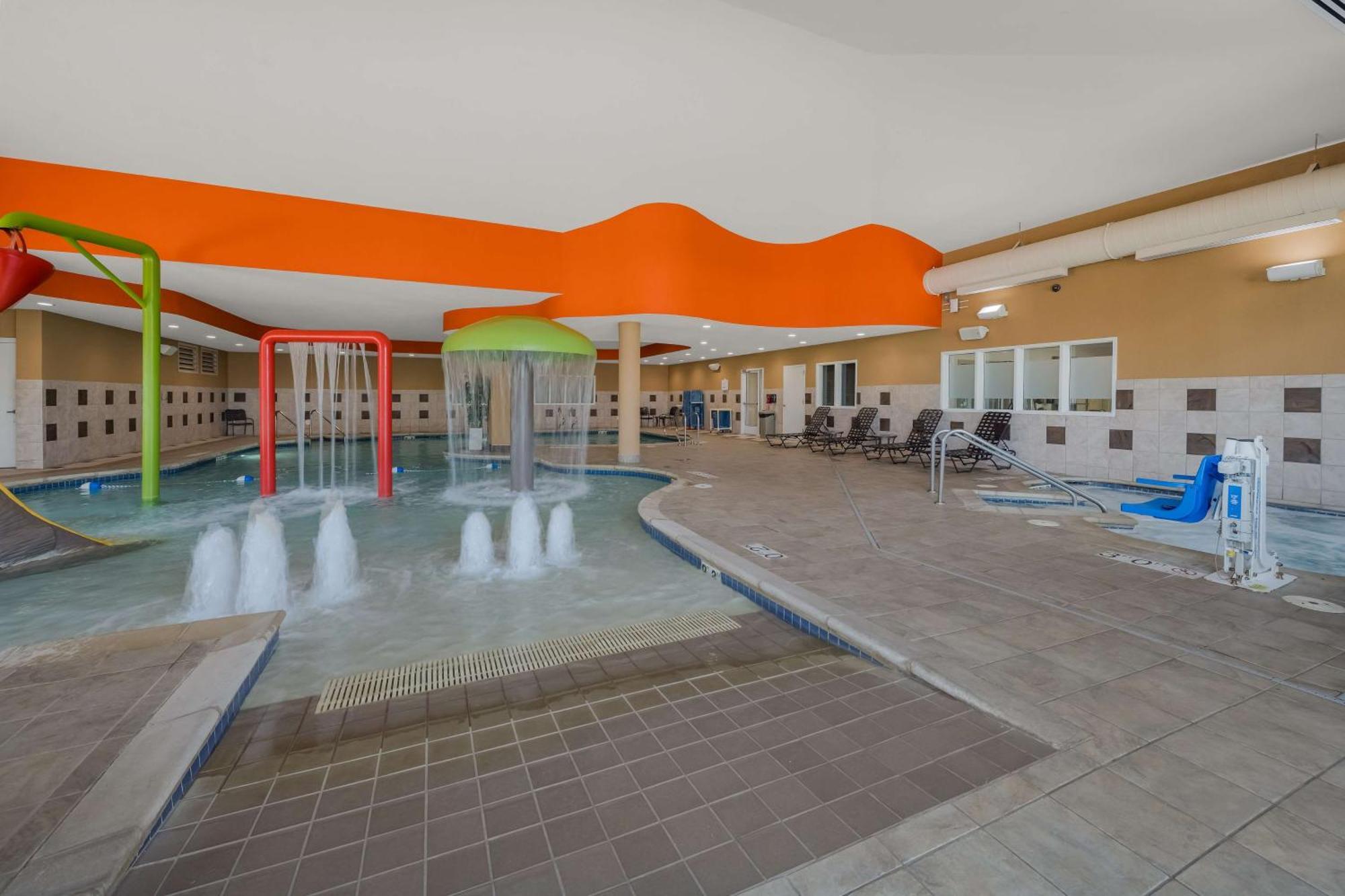 Hilton Garden Inn Rockford Bagian luar foto