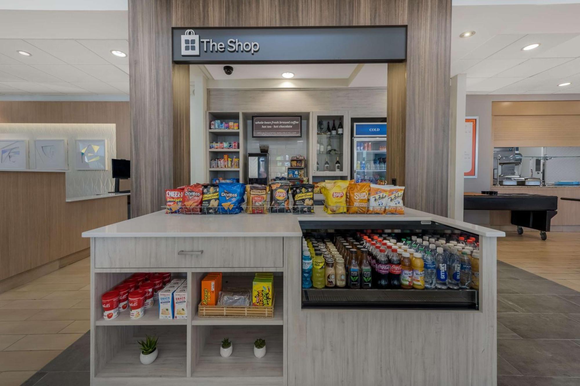 Hilton Garden Inn Rockford Bagian luar foto