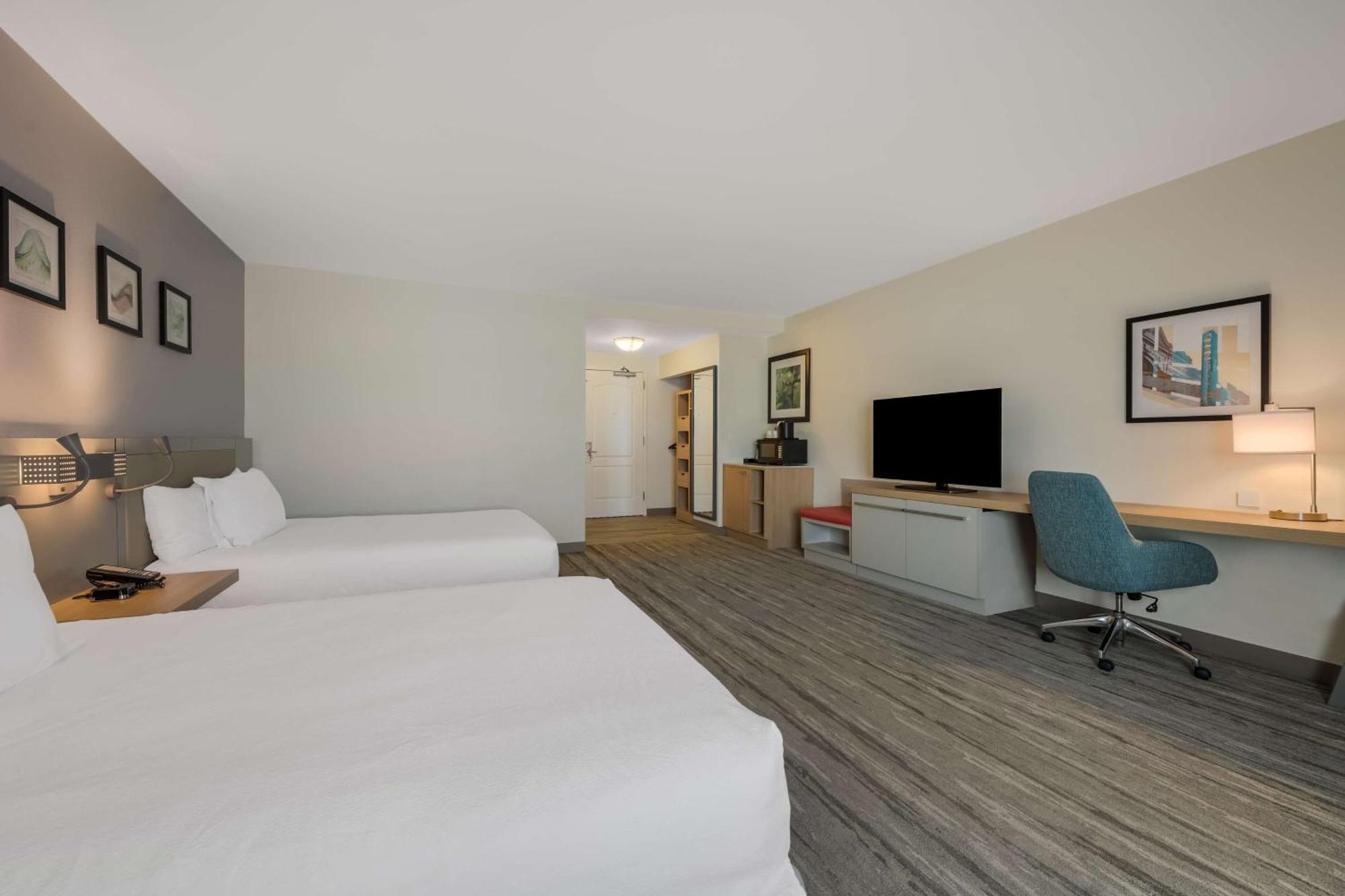 Hilton Garden Inn Rockford Bagian luar foto
