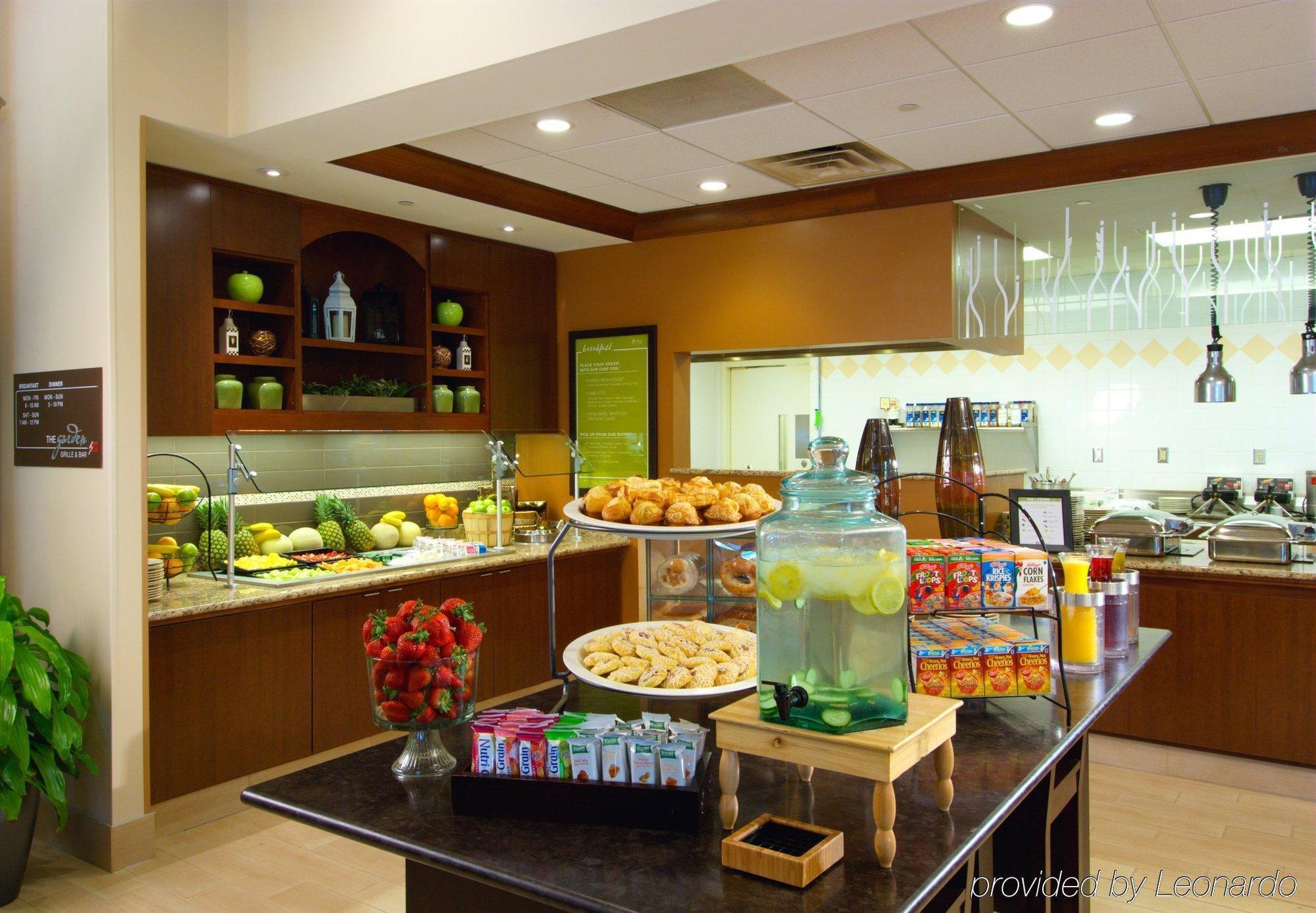 Hilton Garden Inn Rockford Bagian luar foto